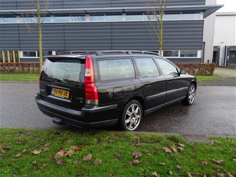 Volvo V70 - 2.4 Black Sapphire Edition II | Clima | Cruise | Leder | LPG - 1