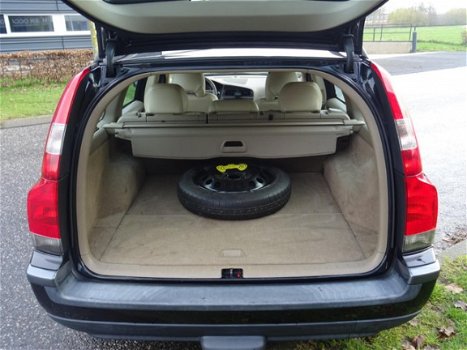 Volvo V70 - 2.4 Black Sapphire Edition II | Clima | Cruise | Leder | LPG - 1