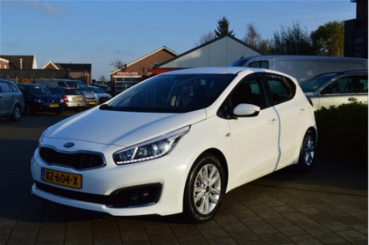 Kia Cee'd - 1.6 GDI First Edition NAVI CAMERA CRUISE - 1