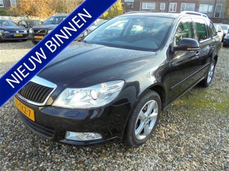 Skoda Octavia Combi - 1.4 TSI Greentech Elegance Business Line navi airco/ecc nieuwstaat - 1