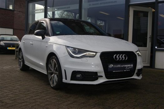 Audi A1 - 1.2 TFSI 86pk Attraction S line panorama - 1