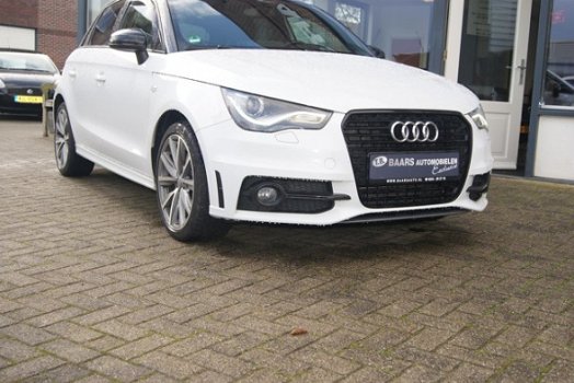 Audi A1 - 1.2 TFSI 86pk Attraction S line panorama - 1