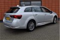 Toyota Avensis Touring Sports - 1.8 VVT-i Aspiration Navigatie/Camera - 1 - Thumbnail