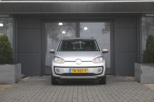 Volkswagen Up! - 1.0 cross up BlueMotion | Airco | Cruise Control | Navigatie | Parkeersensoren - 1