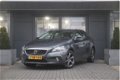 Volvo V40 Cross Country - 1.6 D2 Summum | Keyless | Verwarmde voorruit | Stoelverwarming | Navigatie - 1 - Thumbnail