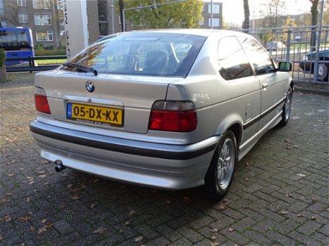 BMW 3-serie - 316I - 1