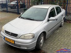 Opel Astra - 1.6i-16V GL