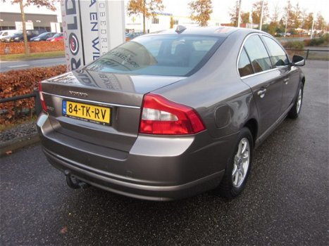 Volvo S80 - 2.4 D5 Momentum Leer+Trekhaak+Navigatie - 1