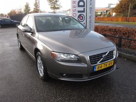 Volvo S80 - 2.4 D5 Momentum Leer+Trekhaak+Navigatie - 1