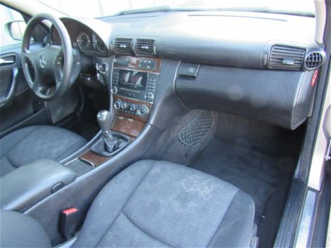 Mercedes-Benz C-klasse - 200 CDI Classic //APK//NAP//Airco//Cruise//6Bak//Elec.Ramen//CV+AB// - 1