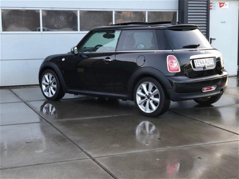 Mini Mini One - 1.6 Business Line /Airco/Navi/XENONCruise/Panoramadak/Zwart/17 inch - 1