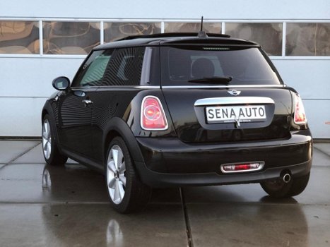 Mini Mini One - 1.6 Business Line /Airco/Navi/XENONCruise/Panoramadak/Zwart/17 inch - 1