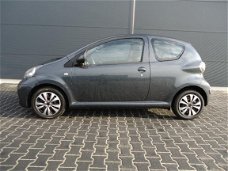 Toyota Aygo - 1.0-12V Cool bouwjaar 2009 (( nette auto ))