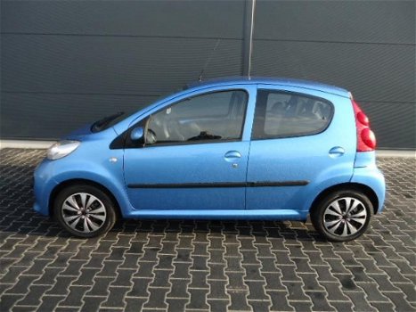 Peugeot 107 - 1.0-12V XS 5 deurs met nw apk - 1