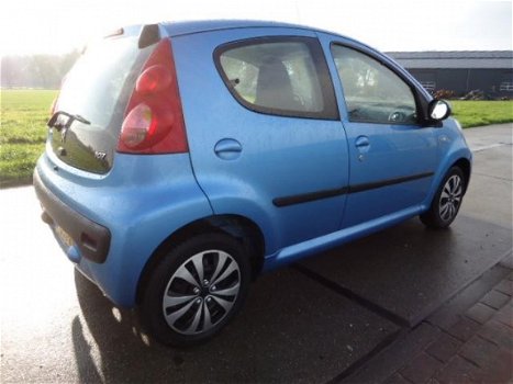 Peugeot 107 - 1.0-12V XS 5 deurs met nw apk - 1