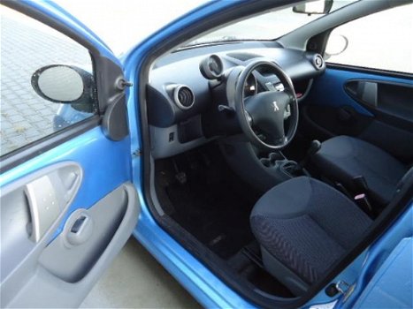 Peugeot 107 - 1.0-12V XS 5 deurs met nw apk - 1