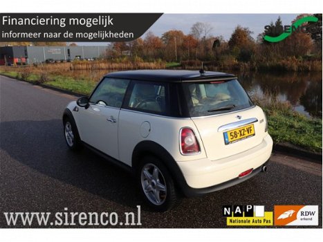 Mini Mini Cooper - 1.6 Chili navigatie airco lederen bekleding cruise control uitstraling - 1