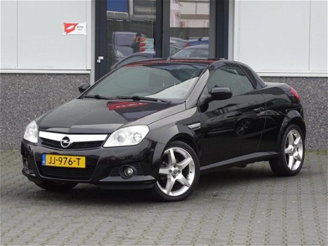 Opel Tigra TwinTop - 1.4-16V Rhythm KEURIGE AUTO APK 2020 (bj2005) - 1