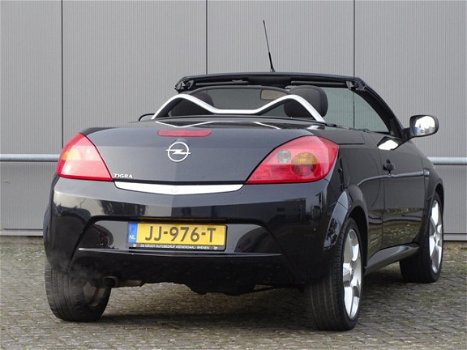 Opel Tigra TwinTop - 1.4-16V Rhythm KEURIGE AUTO APK 2020 (bj2005) - 1