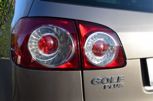 Volkswagen Golf Plus - 1.2 TSI Highline DSG | Cruise control | parkeersensoren | aut. airco Met Bova - 1