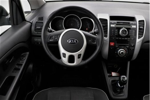 Kia Venga - 1.4 CVVT Comfort Pack Climat control, Stoelverwarming, Trekhaak, Rijklaarprijs - 1