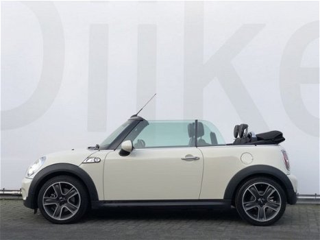 Mini Mini Cabrio - 1.6 Cooper S 175 PK Chili Automaat | Sportstoelen | Leer | Xenon-Koplampen | Navi - 1