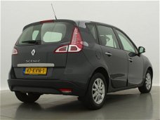 Renault Scénic - 2.0 Privilege Automaat // Xenon / Navi / Leder / Elektrische stoelverstelling