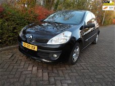 Renault Clio - 1.2-16V Special Line