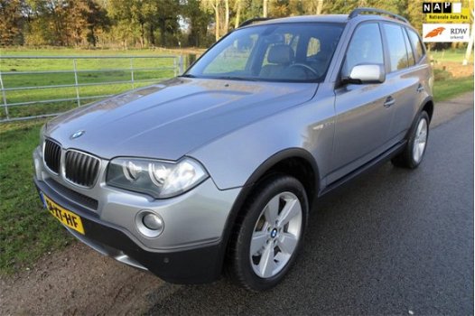 BMW X3 - 2.0d Introduction DEALER onderhouden Zeer nette wagen Navi, stoelverwarming - 1