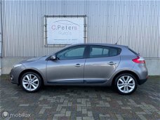 Renault Mégane - 1.4 TCe 130PK Dynamique 2011 / Trekhaak / Navigatie / Clima / 17'' / Cruisecontrol