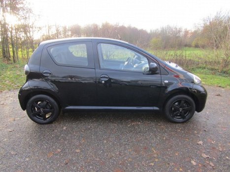 Toyota Aygo - 1.0-12V Comfort 5drs - 1