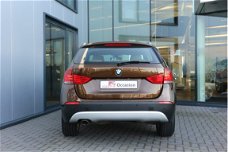 BMW X1 - sDrive18d Executive / Automaat / Navigatie