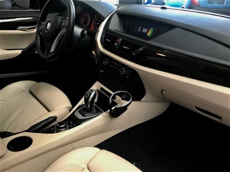 BMW X1 - SDrive20i Automaat | Panoramadak | Navigatie | - 1