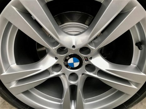 BMW X1 - SDrive20i Automaat | Panoramadak | Navigatie | - 1
