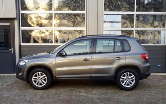 Volkswagen Tiguan - 1.4 TSI Comfort&Design NAVI - 1