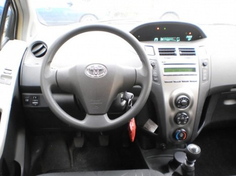 Toyota Yaris - 1.3 VVTi Comfort - 1