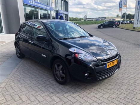 Renault Clio - 1.2i 5-DRS 69.000Km Perfecte Staat Airco, 5-DRS 68.000Km, Perfect Onderhouden, lease - 1