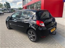 Renault Clio - 1.2i 5-DRS 69.000Km Perfecte Staat Airco, 5-DRS 68.000Km, Perfect Onderhouden, lease