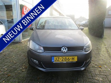 Volkswagen Polo - 1.2 Comfortline 2e eigenaar | dealer auto | climate | sportvelgen | USB | 5 deurs - 1