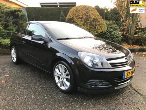 Opel Astra GTC - 1.6 Sport Airco, LM, NAP, Zeer nette auto - 1