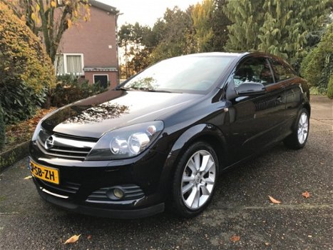 Opel Astra GTC - 1.6 Sport Airco, LM, NAP, Zeer nette auto - 1