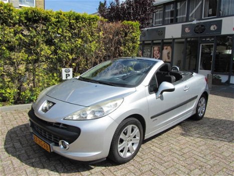 Peugeot 207 - 1.6 16V CC 88KW - 1