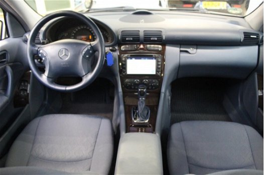 Mercedes-Benz C-klasse - 2.6 C240 SEDAN AUT. ELEGANCE YOUNGTIMER / NAVIGATIE / ZEER NETJES - 1