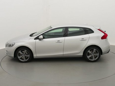 Volvo V40 - D3 5-cilinder Kinetic Navigatie Trekhaak - 1