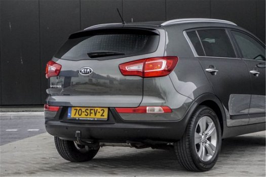 Kia Sportage - 2.0 X-ecutive Plus Pack +CLIMA+HALF LEER+TREKHAAK - 1