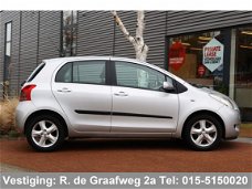 Toyota Yaris - 1.3 VVTi Luna Automaat | Climate control | Lichtmetalen velgen