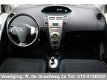 Toyota Yaris - 1.3 VVTi Luna Automaat | Climate control | Lichtmetalen velgen - 1 - Thumbnail