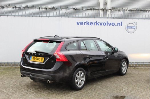 Volvo V60 - 2.0T Momentum - 1