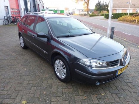 Renault Laguna Grand Tour - 2.0-16V Privilège - 1