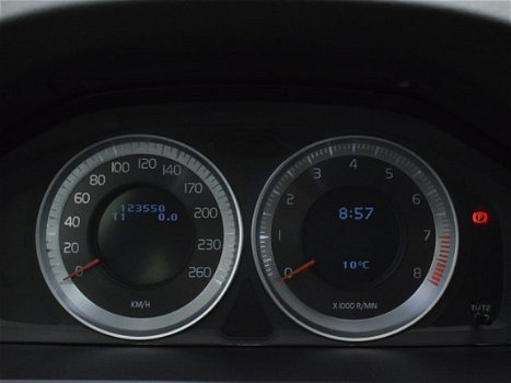 Volvo V60 - 1.6 T3 Momentum | Leder | Navigatie | Origineel NL | - 1
